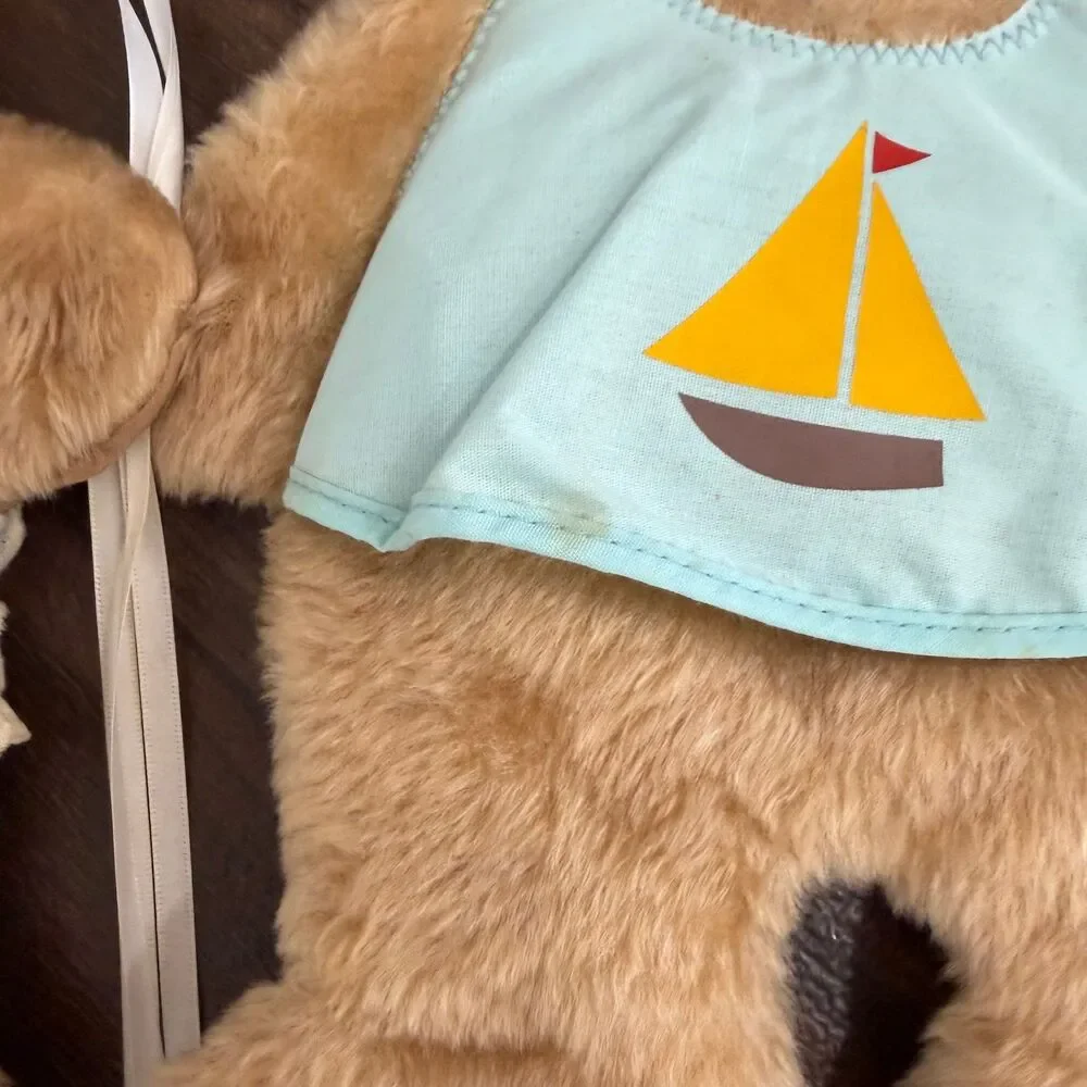 Vintage Century Originals 1987 Teddy Bear Heart Balloon Nursery Wall Hanging